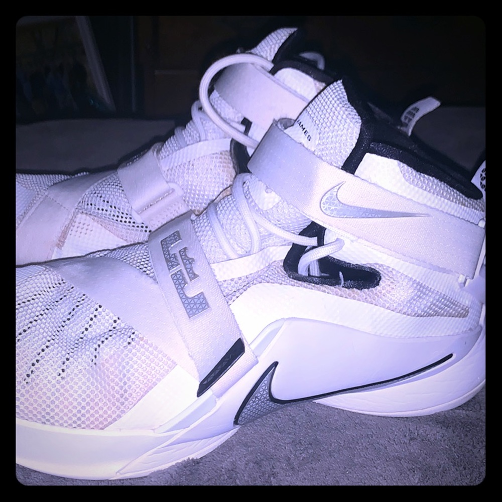 Lebron soldier 9